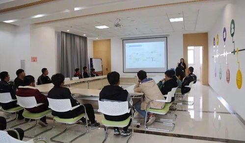 朋友式教學，親人般關(guān)懷——和林格爾新區(qū)軟件與信息服務(wù)專業(yè)認知實習側(cè)記